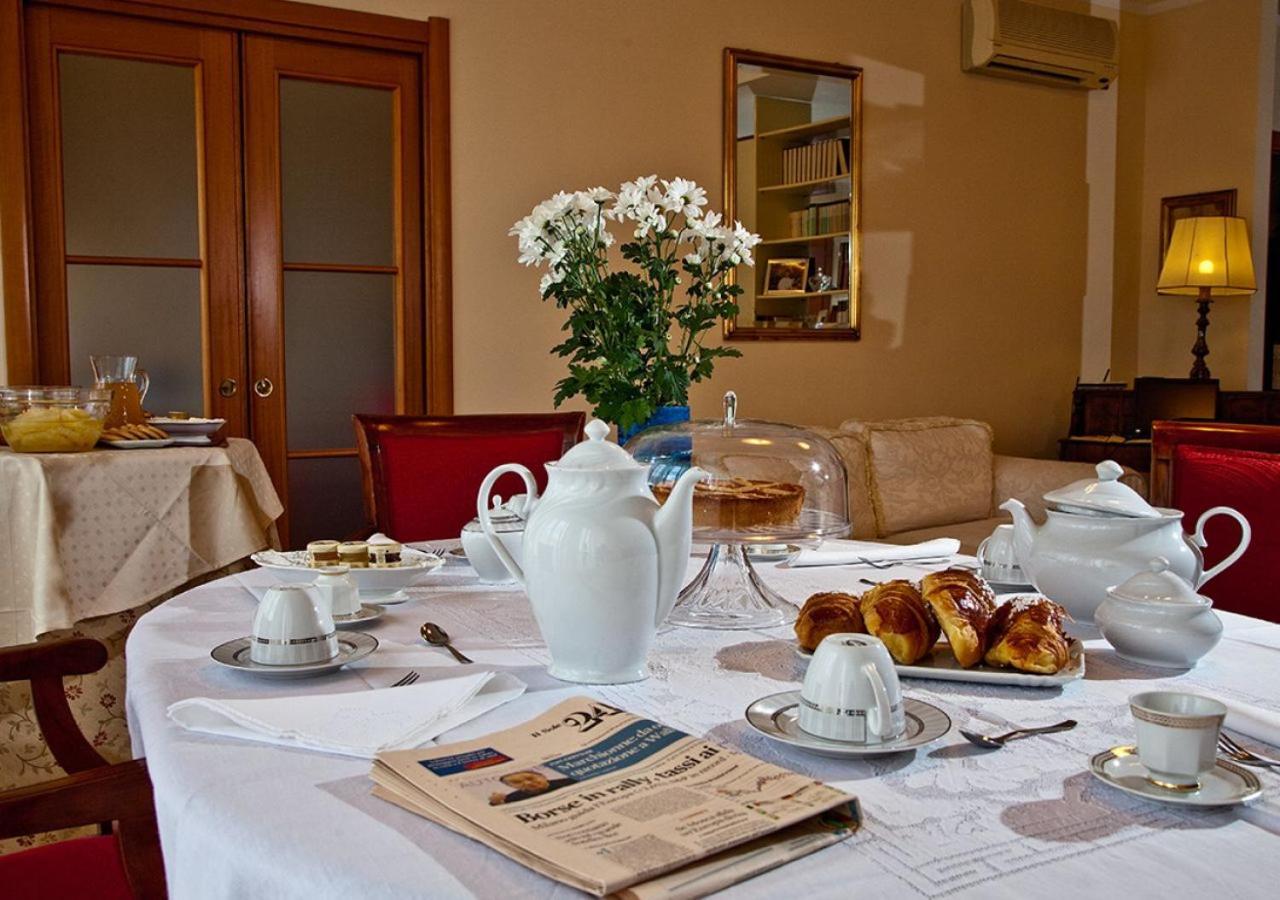 Napoli Porta Di Mare Bed & Breakfast Exterior photo